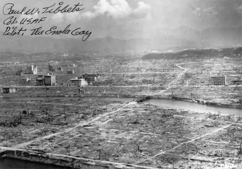 Voici à quoi ressemblait Hiroshima après l'explosion d'une bombe atomique: de quoi dissuader d'entrer dans une guerre avec des milliers de ces bombes!